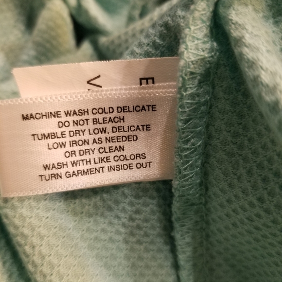 NWT Men's Cutter & Buck 1/4 Zip Pullover - Picture 6 of 6